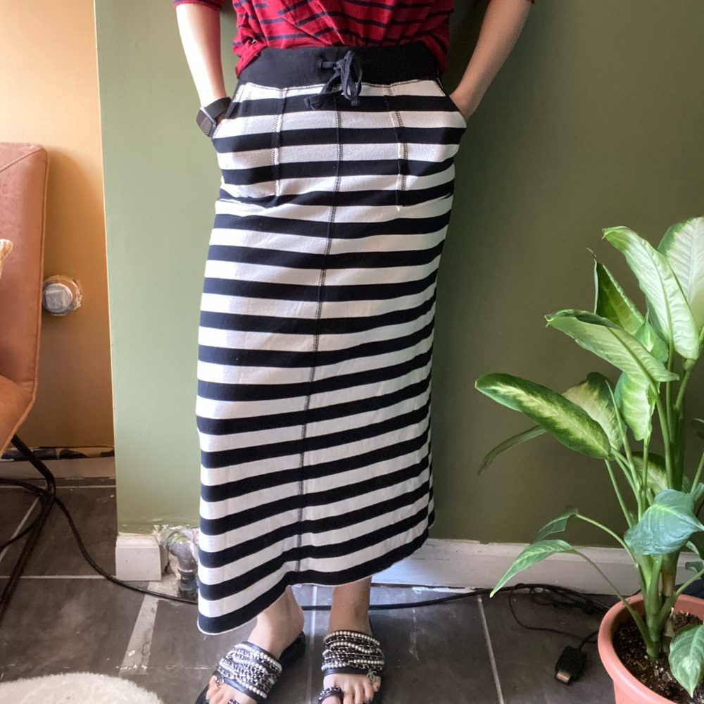 Vintage Black and white striped bodycon pencil M